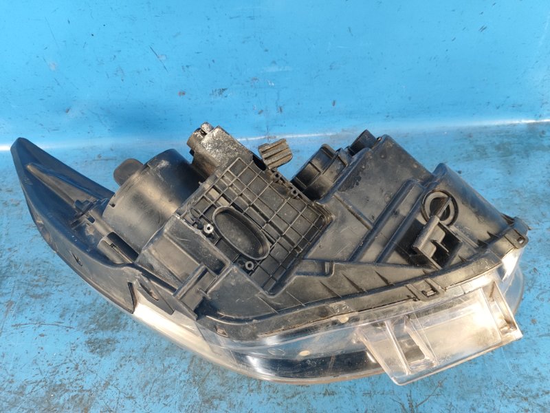 Headlight HYUNDAI SONATA YF 10-14 2012 Left.