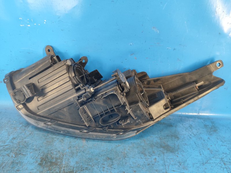 Headlight HYUNDAI ELANTRA GD 12-17 2014 Right