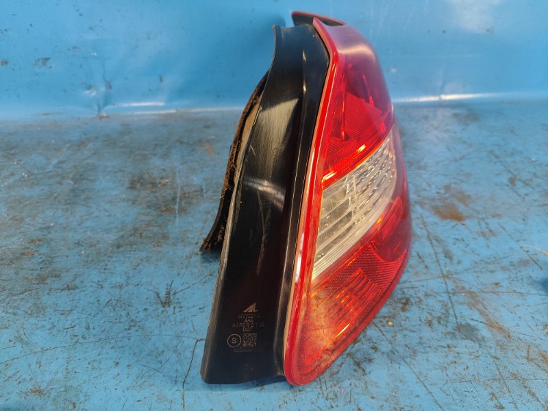 External light SUZUKI KIZASHI 09-14 2011 Right.