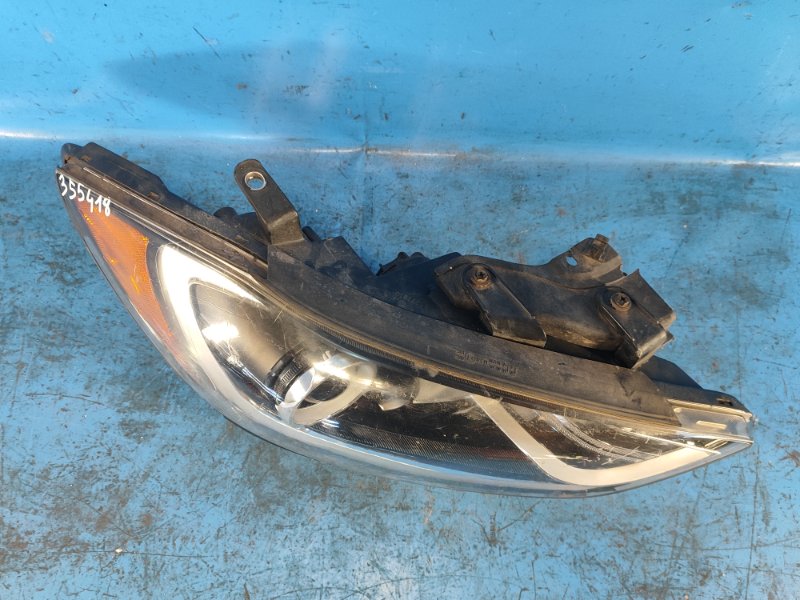 Headlight HYUNDAI ELANTRA AD 16- Right