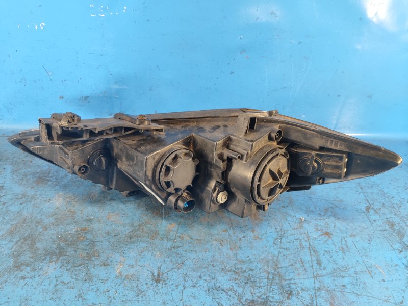 Headlight HYUNDAI ELANTRA AD 16- Right