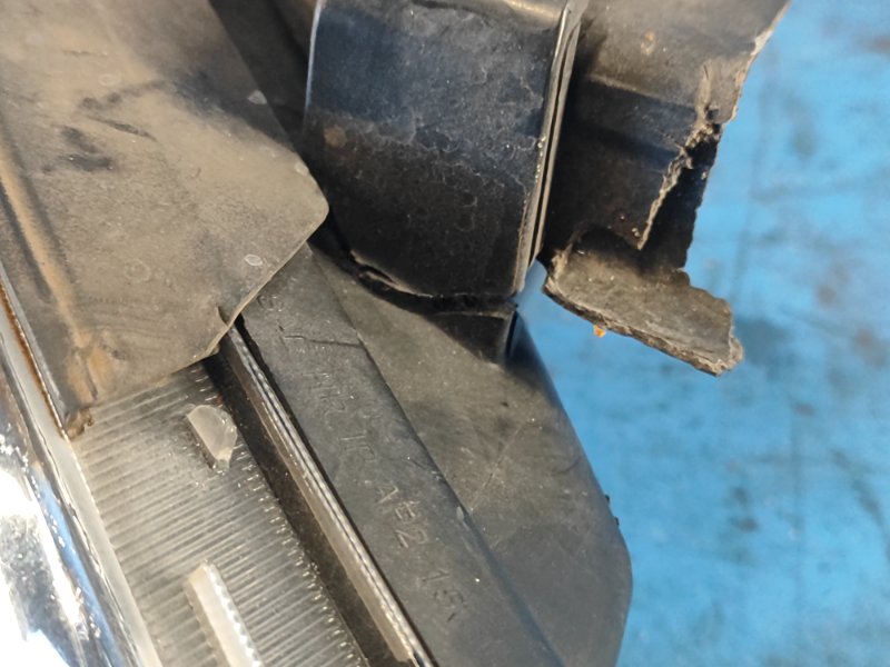 Headlight HYUNDAI ELANTRA AD 16- Right