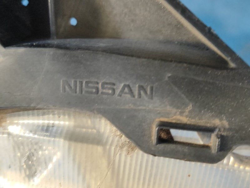 Headlight NISSAN VERSA B17 11-19 Right