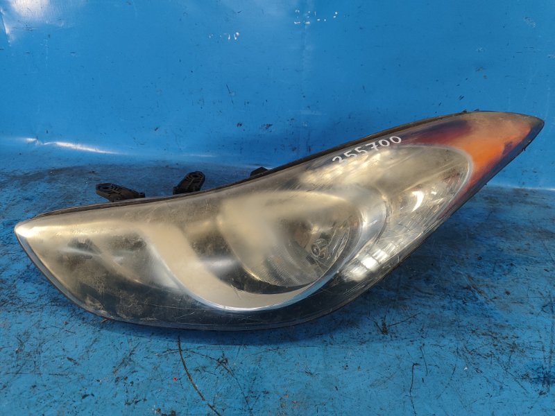 Headlight HYUNDAI ELANTRA MD 10-15 Lev.