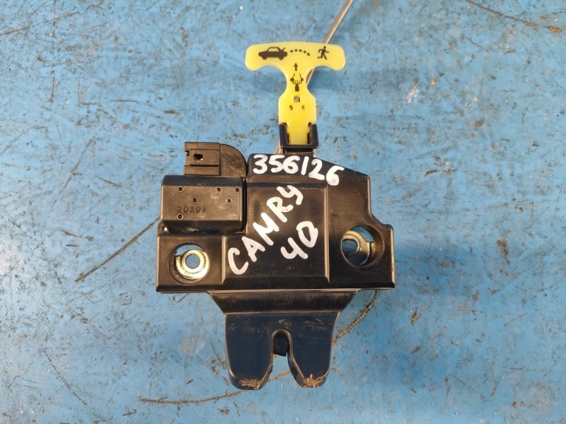 Toyota Camry 40 06-11 trunk lid lock
