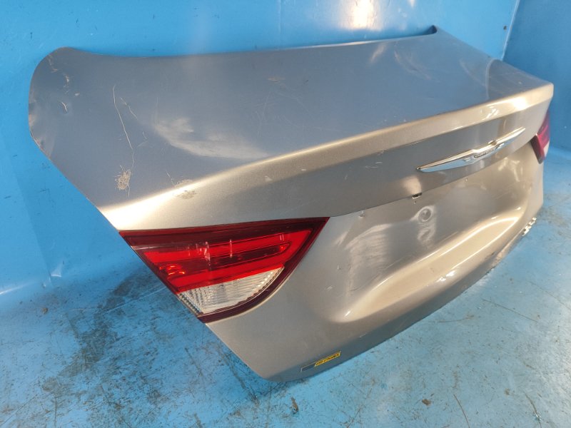 Chrysler 200 14-16 trunk lid