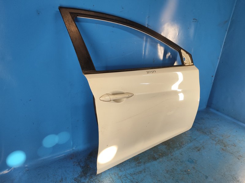 Door HYUNDAI ELANTRA MD 10-15 Right Front.