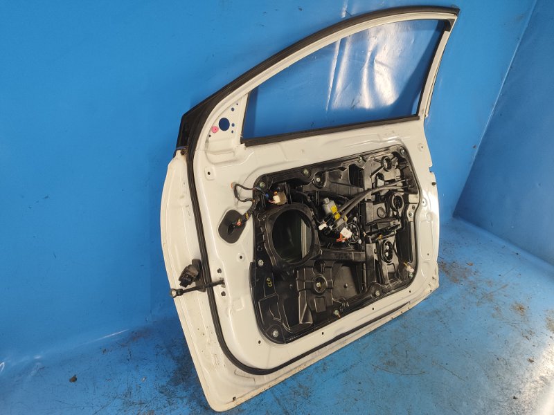 Door HYUNDAI SONATA YF 10-14 2012 Right Front.