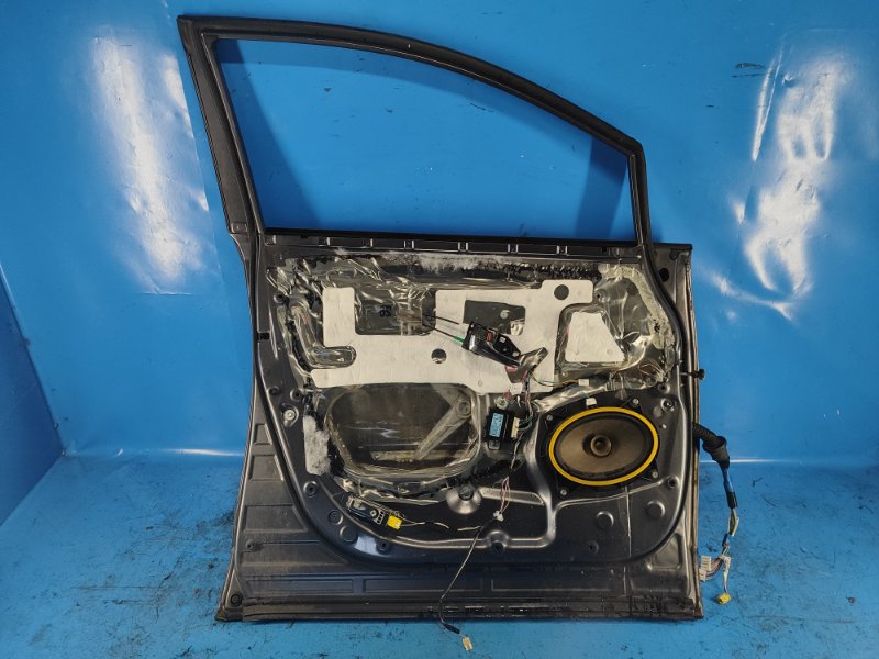 Door TOYOTA VENZA 09-16 2013 Left. Front.