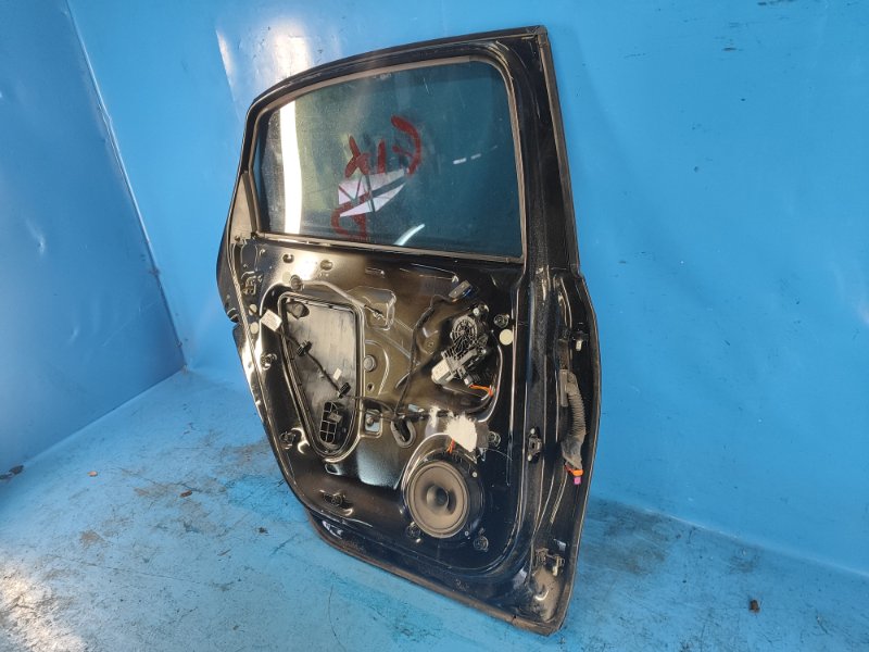 Door VOLKSWAGEN PASSAT B8 14- 2015 Left. Rear.