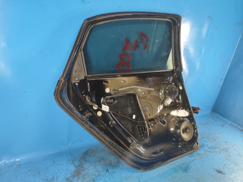 Door VOLKSWAGEN PASSAT B8 14- 2015 Left. Rear.