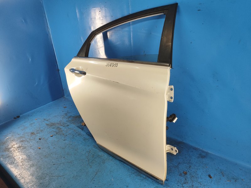 Door HYUNDAI SONATA YF 10-14 2012 Right Rear