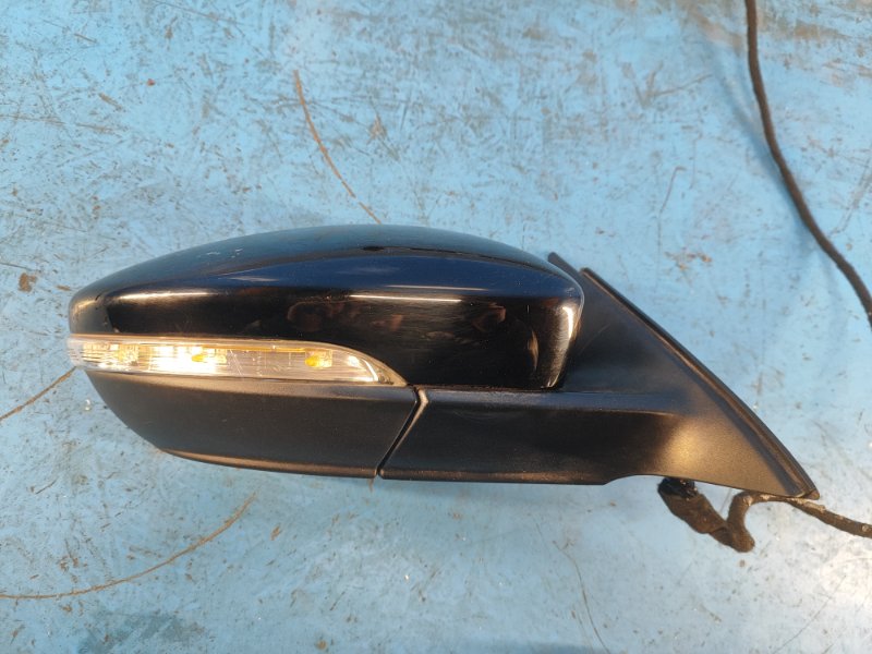 Mirror VOLKSWAGEN PASSAT B8 14- 2015 Right.