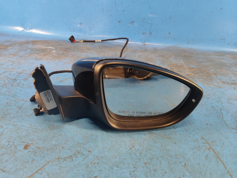 Mirror VOLKSWAGEN PASSAT B8 14- 2015 Right.