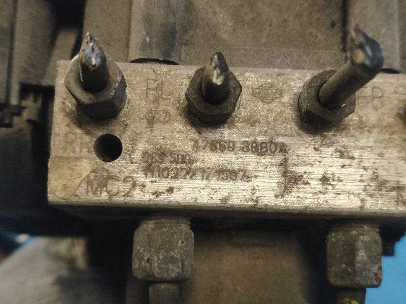 ABS unit Nissan Versa B17 11-19