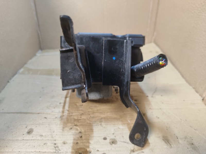 ABS unit Nissan Versa B17 11-19 2017