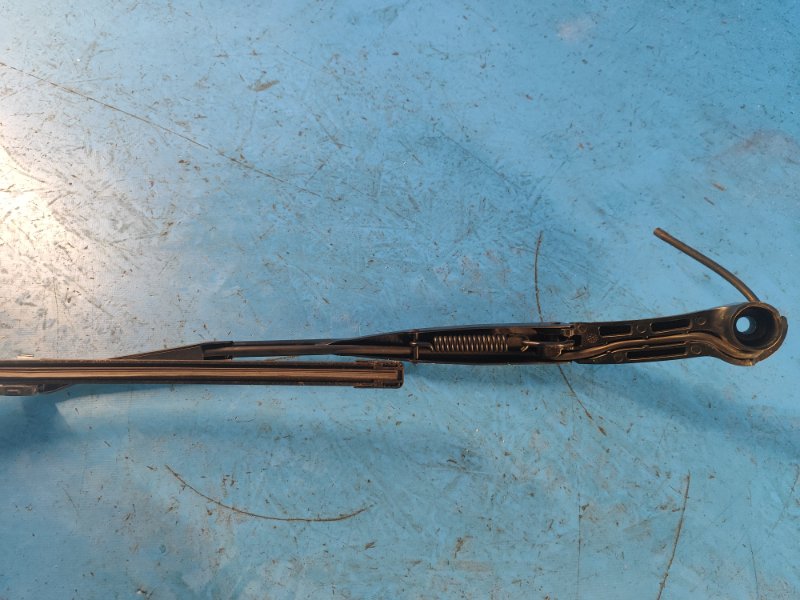 Front windshield wiper arm NISSAN X-TRAIL/ROGUE T33 20- 2021 Left.