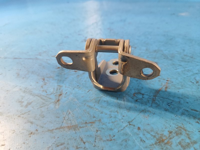 Lower door hinge NISSAN X-TRAIL/ROGUE T33 20- 2021 Right Front