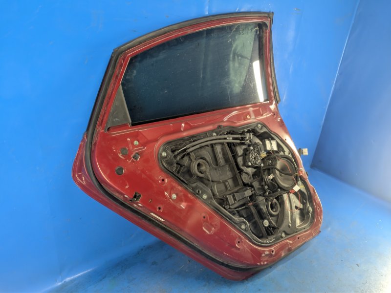 Door HYUNDAI SONATA YF 10-14 2012 Left. Rear.