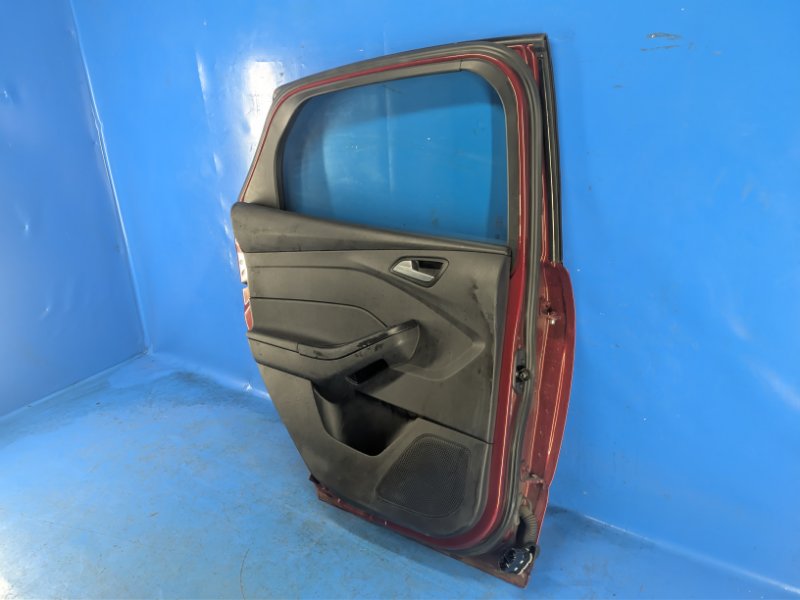 Door FORD FOCUS 10-18 2013 Left. Rear.