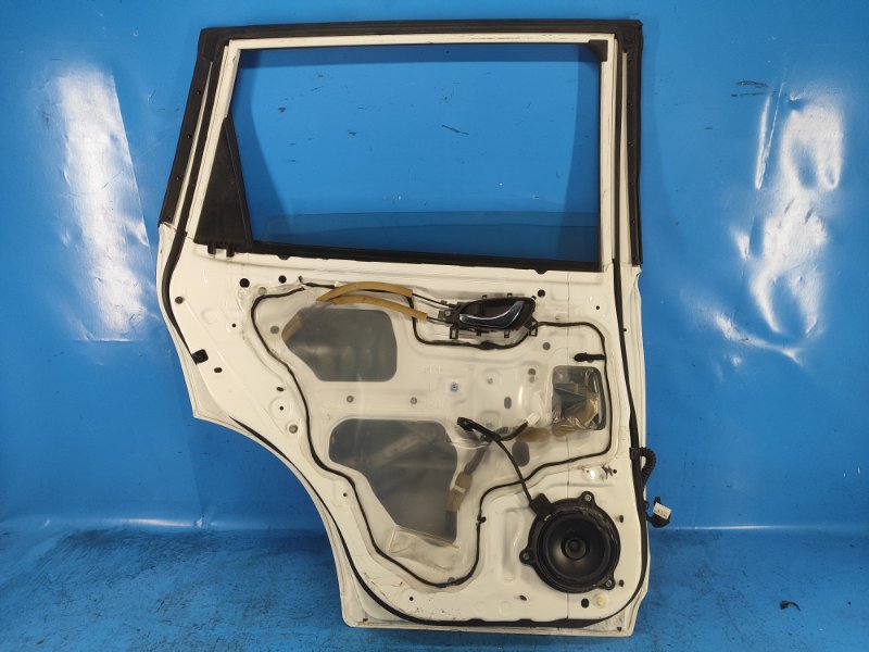 Door NISSAN X-TRAIL/ROGUE T32 13-20 2016 Left. Rear.
