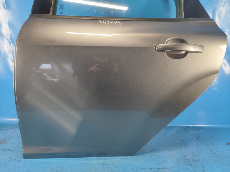Door FORD FOCUS 10-18 Left. Rear.