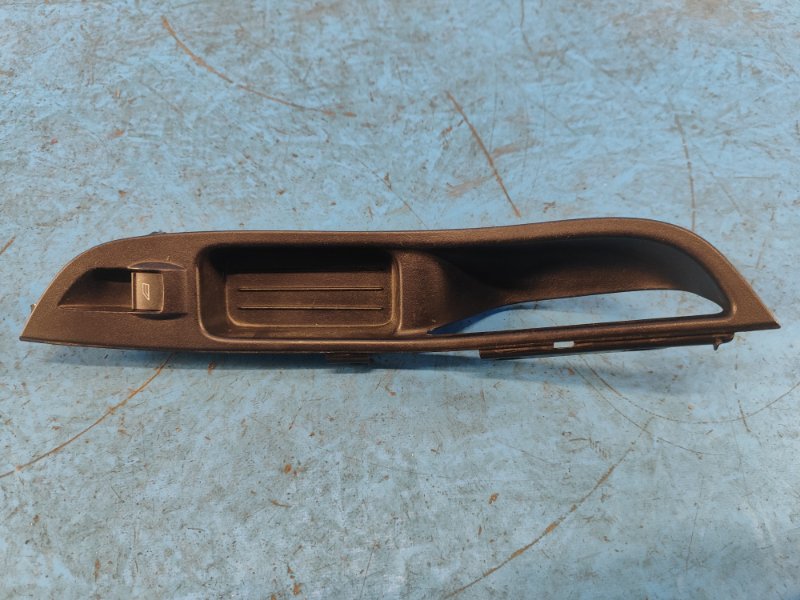 Window lift button FORD FOCUS 10-18 Right Front.