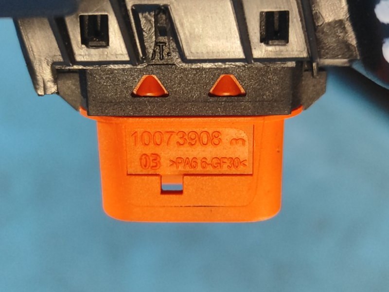 Window lift button FORD FOCUS 10-18 Right Front.