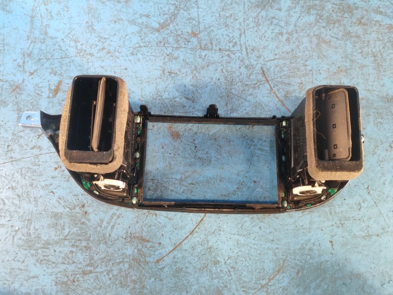 Air deflector INFINITI QX50 18- 2023 Front.