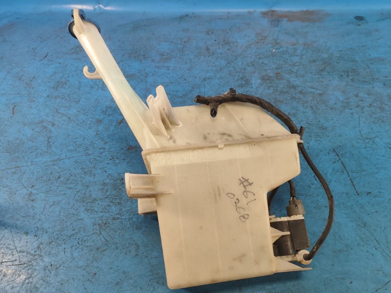 Windscreen washer reservoir for Hyundai Veloster 11-18 2012