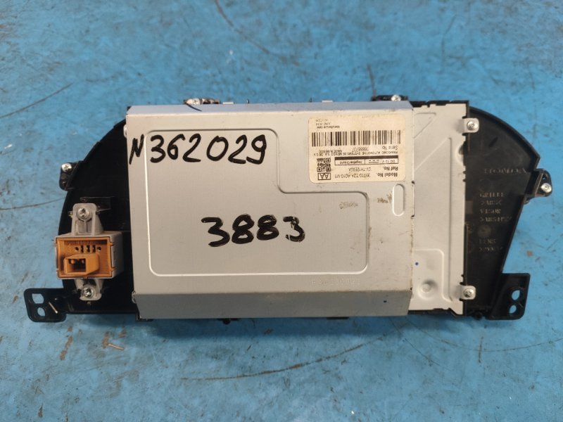 Instrument cluster of the Honda Accord CR 13-18 2014