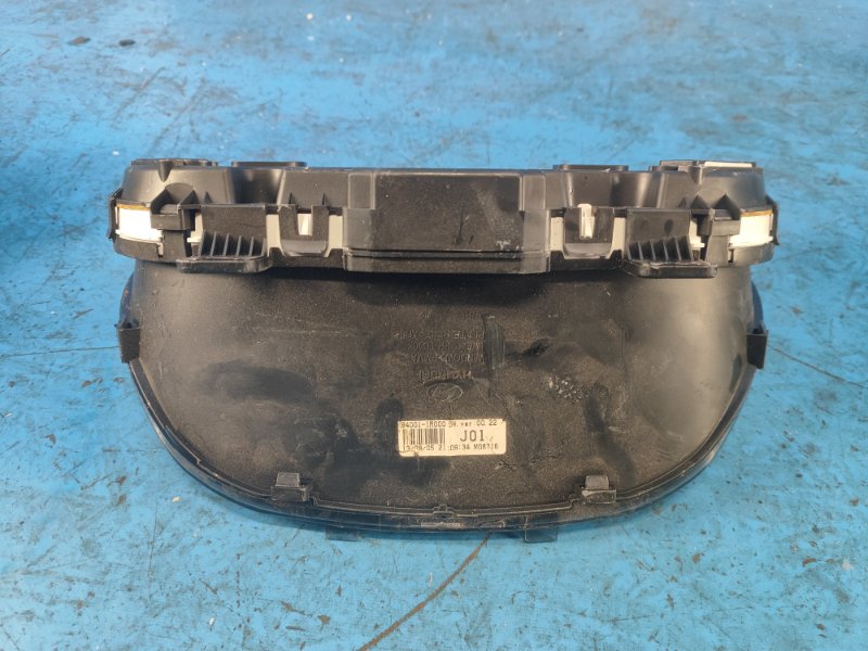 Hyundai Accent RB 10-2013 instrument panel