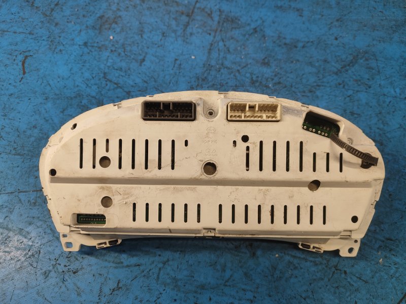 Hyundai Tucson 04-10 dashboard