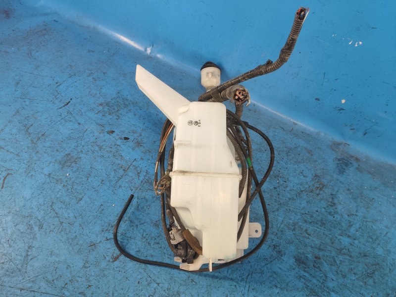 Toyota Prius Windscreen Washer Reservoir - 09/30/17