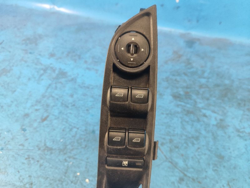 Ford Focus 10-18 power window control unit