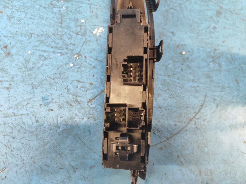 Ford Focus 10-18 power window control unit