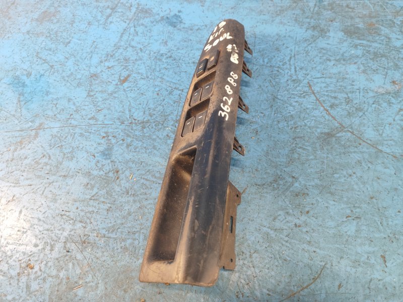 Power window control unit KIA SOUL AM 08-13 Left. Front.