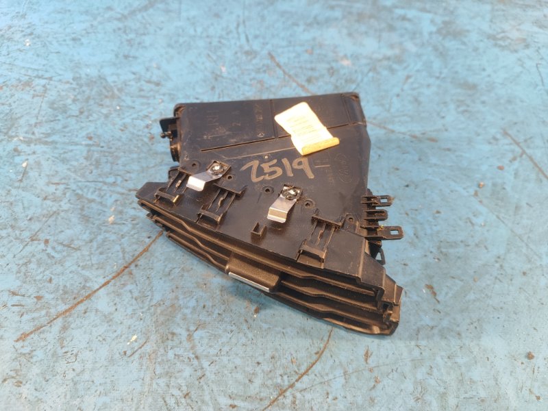 Air deflector FORD FOCUS 10-18 Right.