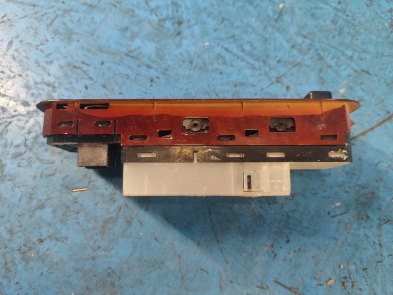 Power window control unit SUZUKI GRAND VITARA XL-7 01-06 Left. Front.
