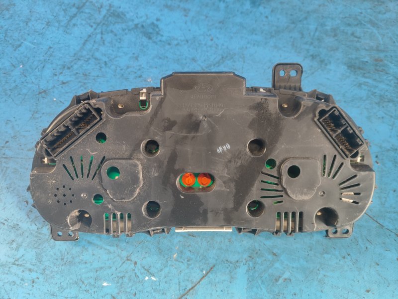 Hyundai Accent RB 10-2014 instrument panel