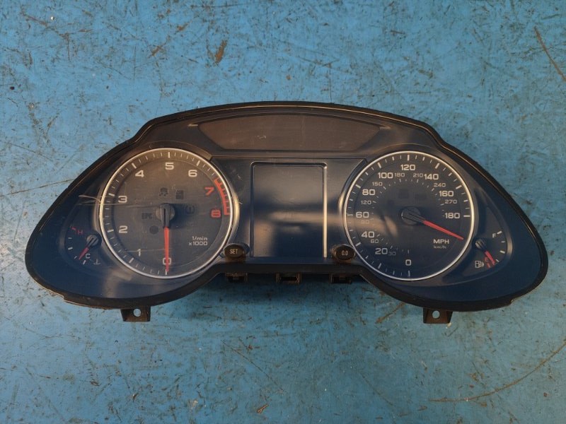 Audi Q5 08-16 instrument panel