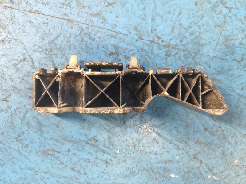 Front bumper bracket HYUNDAI ACCENT RB 10- 2011 Right.