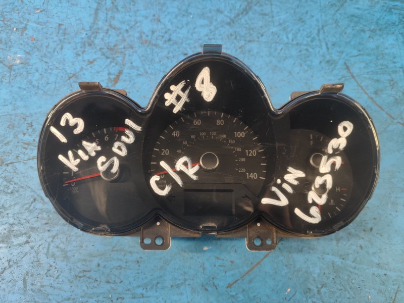 KIA SOUL AM 08-13 instrument panel