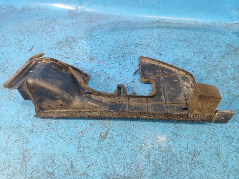 Radiator deflector NISSAN X-TRAIL/ROGUE T32 13-20 Left.