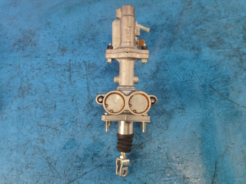 Brake master cylinder for Hyundai Sonata YF 10-14 2012