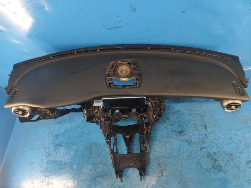Mercedes C-Class W205 dashboard 2016-2021