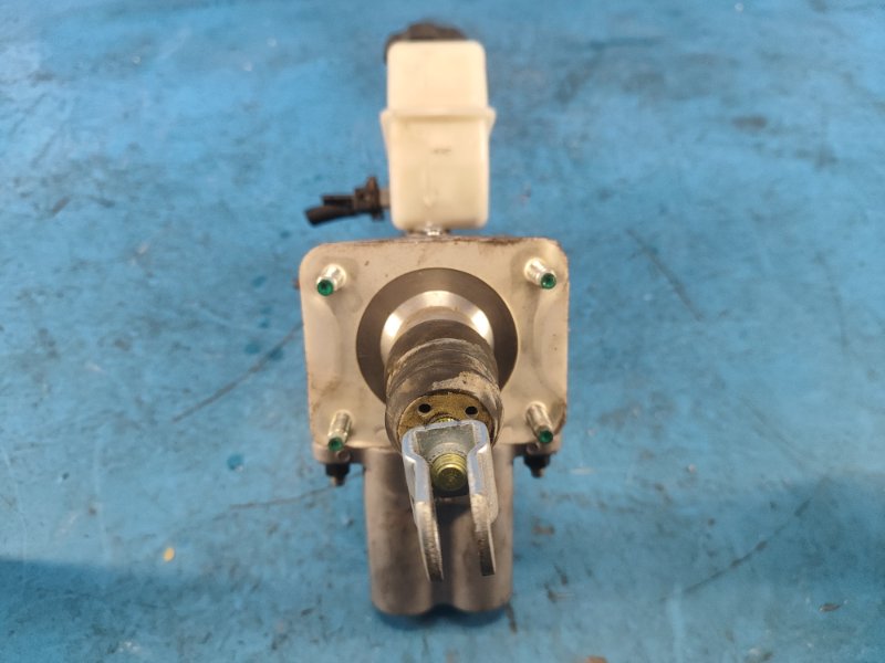 Brake master cylinder for Hyundai Sonata YF 10-14