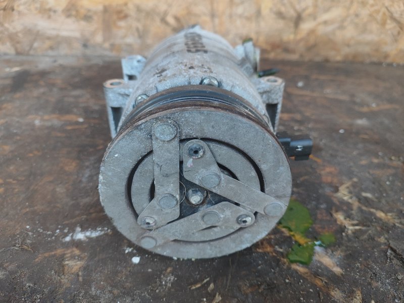 Air conditioning compressor for Ford Focus 10-18