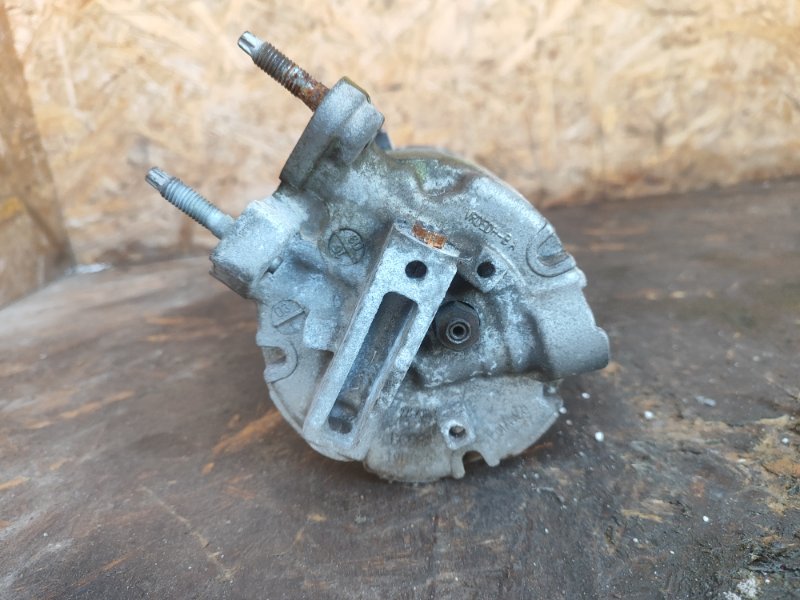 Air conditioning compressor for Ford Escape 12-19