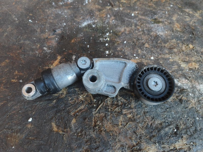 MAZDA CX-5 (KE) 11-17 alternator belt tensioner